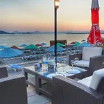 Yuecel Hotell