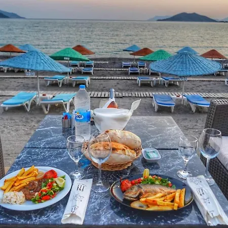 Yuecel Hotel 3*