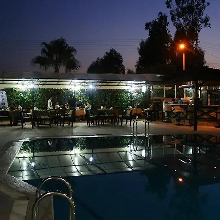 Yuecel Hotel