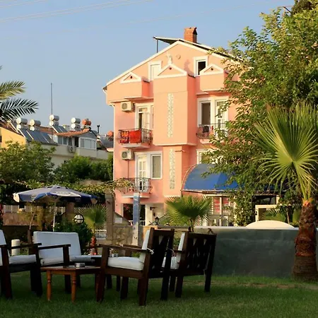 Yuecel Hotel
