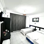 Yuecel Hotel