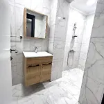 Yuecel Hotel